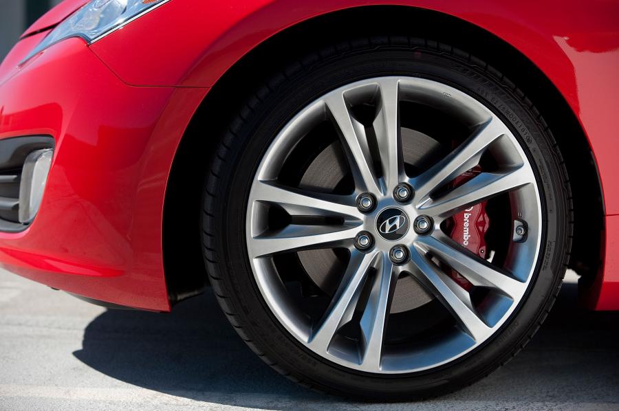  Hyundai Genesis Coupe 3.8 R-Spec 2011 года  (фото 4 из 14)